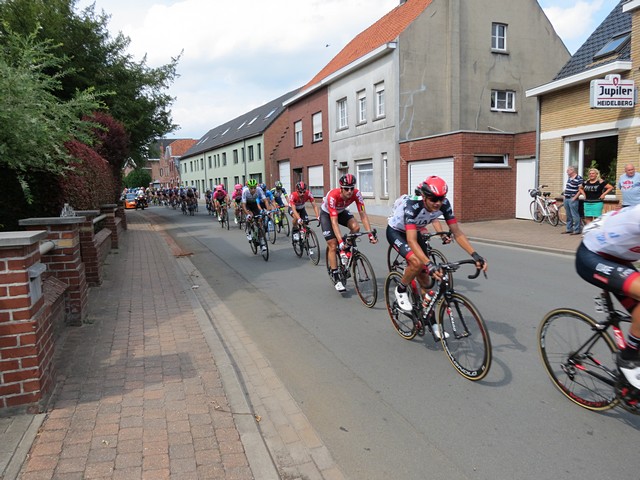 thumbnail-BinckBank Tour doorheen Torhout